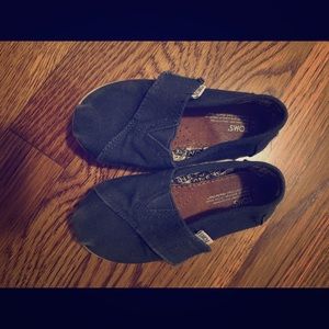 Toms Shoes- Navy Blue